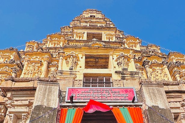 ಹಂಪಿ ಉತ್ಸವ ಭರ್ಜರಿ ಬೈಕ್ ರ್ಯಾಲಿಗೆ ಚಾಲನೆ ನೀಡಿದ ಕವಿತಾ ಮನ್ನಿಕೇರಿ