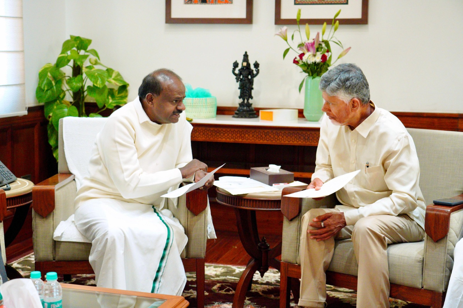 ಬಯಲು ಸೀಮೆಗೆ ಕುಡಿಯುವ ನೀರು ನೀಡುವಂತೆ ಆಂದ್ರ ಸಿಎಂಗೆ ಮನವಿ ಮಾಡಿದ ಕುಮಾರಸ್ವಾಮಿ