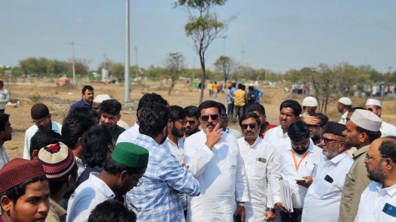 ಖಬರಸ್ತಾನ ಸ್ಥಳಕ್ಕೆ ನಾಸೀರ್ ಹುಸೇನ್ ಭೇಟಿ ಪರಿಶೀಲನೆ