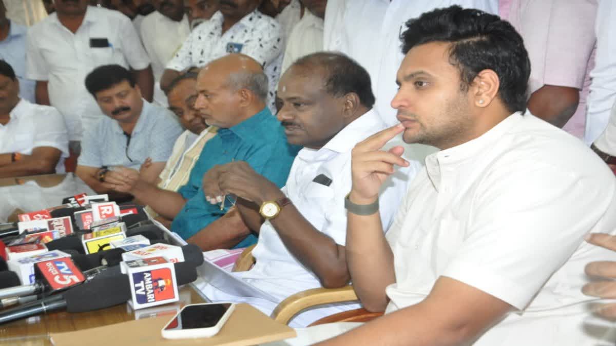 ರಾಜ್ಯವನ್ನು ದಿವಾಳಿ ಮಾಡುತ್ತಿರುವ ಸಿಎಂ ಸಿದ್ದರಾಮಯ್ಯ