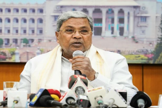 ತಿಂಗಳ ವೇತನ ನೀಡಲು ಆಗದ ಕಾಂಗ್ರೆಸ್ ಸರ್ಕಾರ