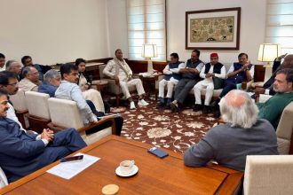 ಸ್ಪೀಕರ್ ಓಂಬಿರ್ಲಾ ಅವರನ್ನು ವಜಾಗೊಳಿಸಲು ವಿಪಕ್ಷಗಳ ಅವಿಶ್ವಾಸ ನಿರ್ಣಯ ಮಂಡನೆ