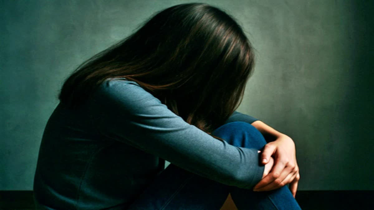 ಯುವತಿಗೆ ಡ್ರಗ್ಸ್​​ ನೀಡಿ ಅತ್ಯಾಚಾರ ಎಸಗಿದ ಸ್ನೇಹಿತರು