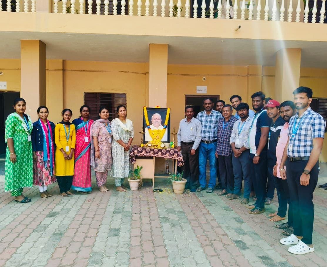 ಲಾವಣ್ಯ ವಿದ್ಯಾ ಸಂಸ್ಥೆ ಸಂಸ್ಥಾಪಕ ಹನುಮಂತೇಗೌಡರ ಜನ್ಮ ದಿನಾಚರಣೆ