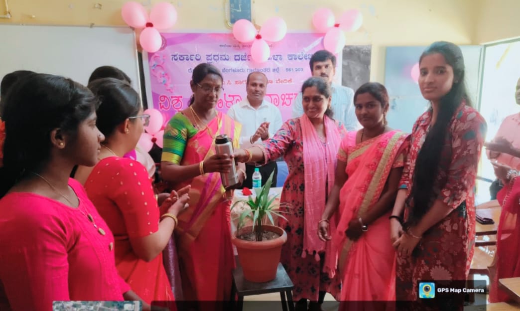 ಮಹಿಳೆಯರು ಎಲ್ಲಾ ರಂಗಗಳಲ್ಲೂ ಮಂಚೂಣಿಯಲ್ಲಿದ್ದಾರೆ-ಸುಜಾತ