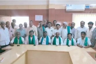 ವಿದ್ಯುತ್ ದ್ವಿಮಾರ್ಗ ಬದಲಾವಣೆಗೆ ರೈತರ ಆಕ್ರೋಶ