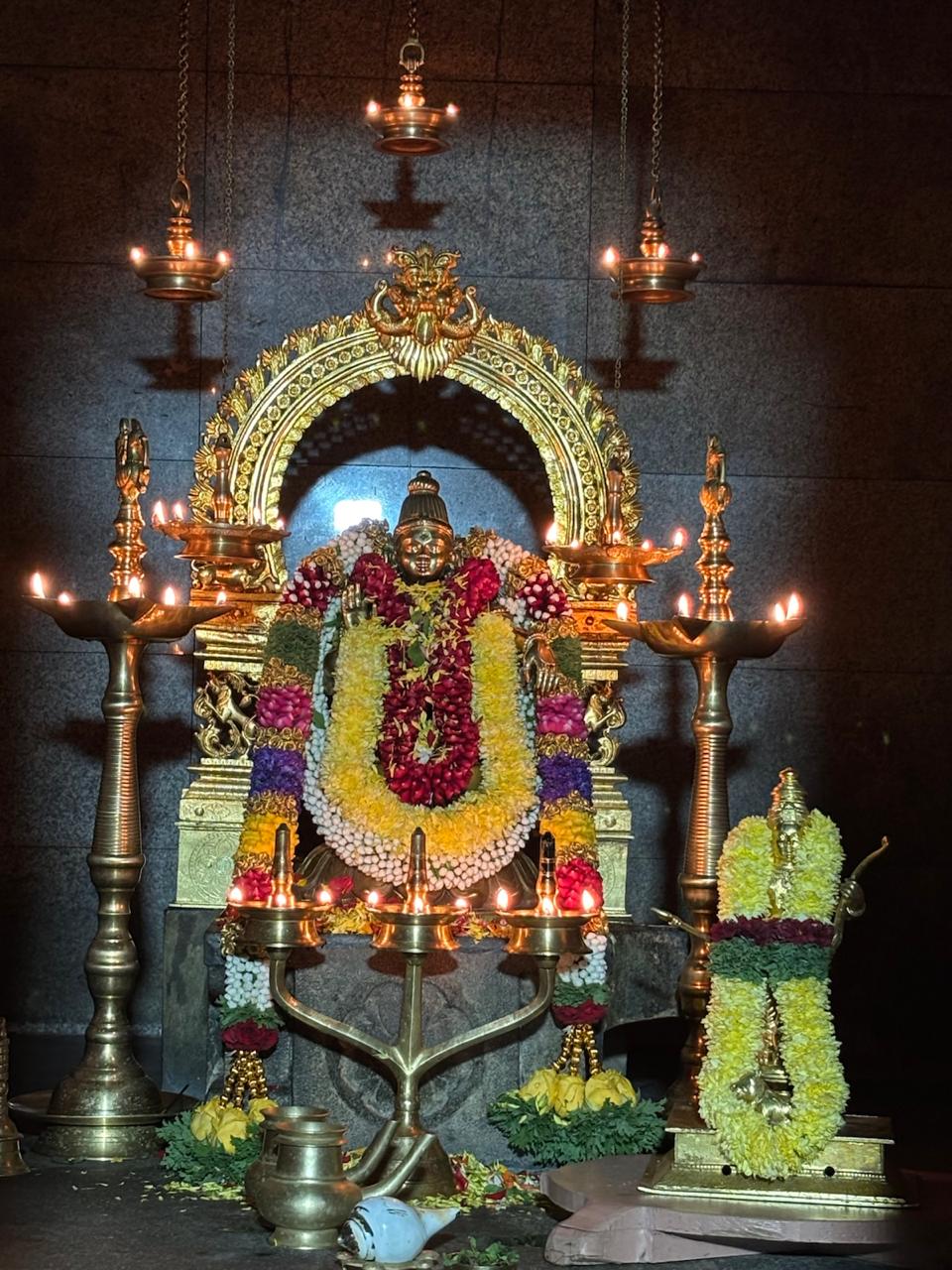 ಚಂದ್ರ ಗ್ರಹಣದ ಪ್ರಯುಕ್ತ ಶ್ರೀ ಅಯ್ಯಪ್ಪ ಸ್ವಾಮಿಗೆ ವಿಶೇಷ ಪೂಜೆ