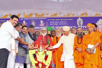 ರೇಣುಕಾಚಾರ್ಯರ ಬೋಧನೆಗಳೇ ನಮಗೆ ದಾರಿದೀಪ-ಡಿಕೆ ಶಿವಕುಮಾರ್