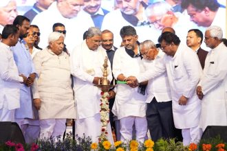 ಅಭಿವೃದ್ಧಿ ಯೋಜನೆಗಳಿಗೆ ಅಡಿಗಲ್ಲು ಹಾಕಿದ ಸಿಎಂ-ಡಿಸಿಎಂ