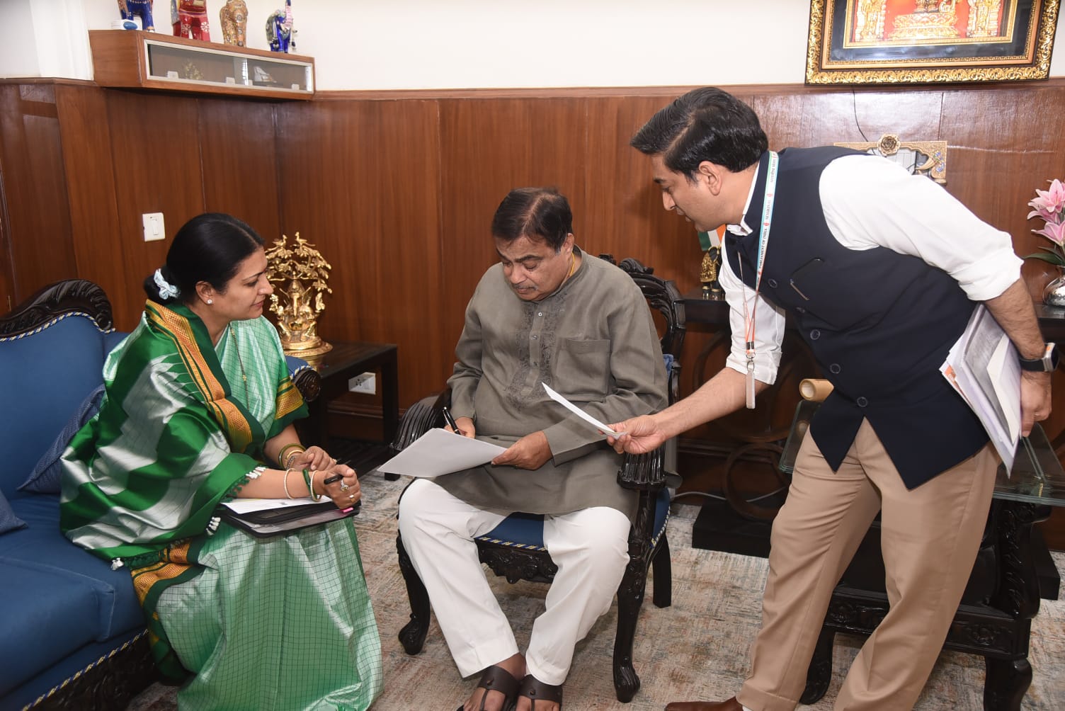 ಅಂಡರ್ ಪಾಸ್ ವಿಸ್ತರಣೆಗೆ ಕೇಂದ್ರಕ್ಕೆ ಮನವಿ ಮಾಡಿದ ಡಾ.ಪ್ರಭಾ