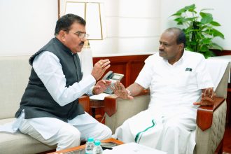 ಸಂಸದ ಜ್ಞಾನೇಶ್ವರ್ ಪಾಟೀಲ್ ಅವರಿಂದ ಕುಮಾರಸ್ವಾಮಿ ಭೇಟಿ