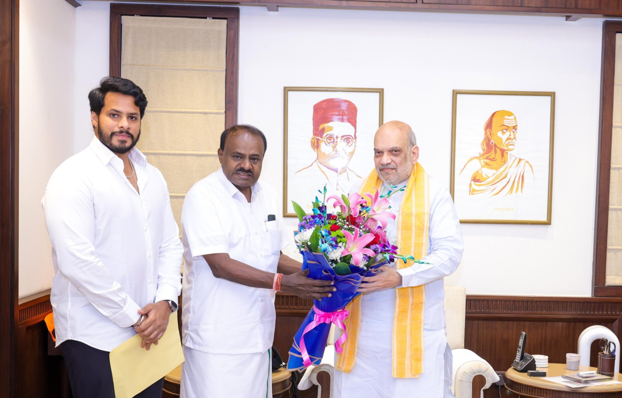 ಅಮಿತ್ ಶಾ ಭೇಟಿ: ಕರ್ನಾಟಕದ ರಾಜಕೀಯ ಬೆಳವಣಿಗೆಗಳ ಕುರಿತು ಚರ್ಚೆ​