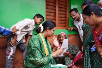 ಕಾಂಗ್ರೆಸ್ ಅಭ್ಯರ್ಥಿ ಸಮರ್ಥ್ ಶಾಮನೂರು ಪರ ಡಾ. ಪ್ರಭಾ ಮಲ್ಲಿಕಾರ್ಜುನ ಭರ್ಜರಿ ಮತಯಾಚನೆ