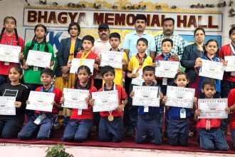 ಒತ್ತಡದಿಂದ ಪರೀಕ್ಷೆ ಬರೆಯಬೇಡಿ ಹಬ್ಬದಂತೆ ಆಚರಿಸಿ-ತಾಪಂ ಇಒ ರವಿಕುಮಾರ್