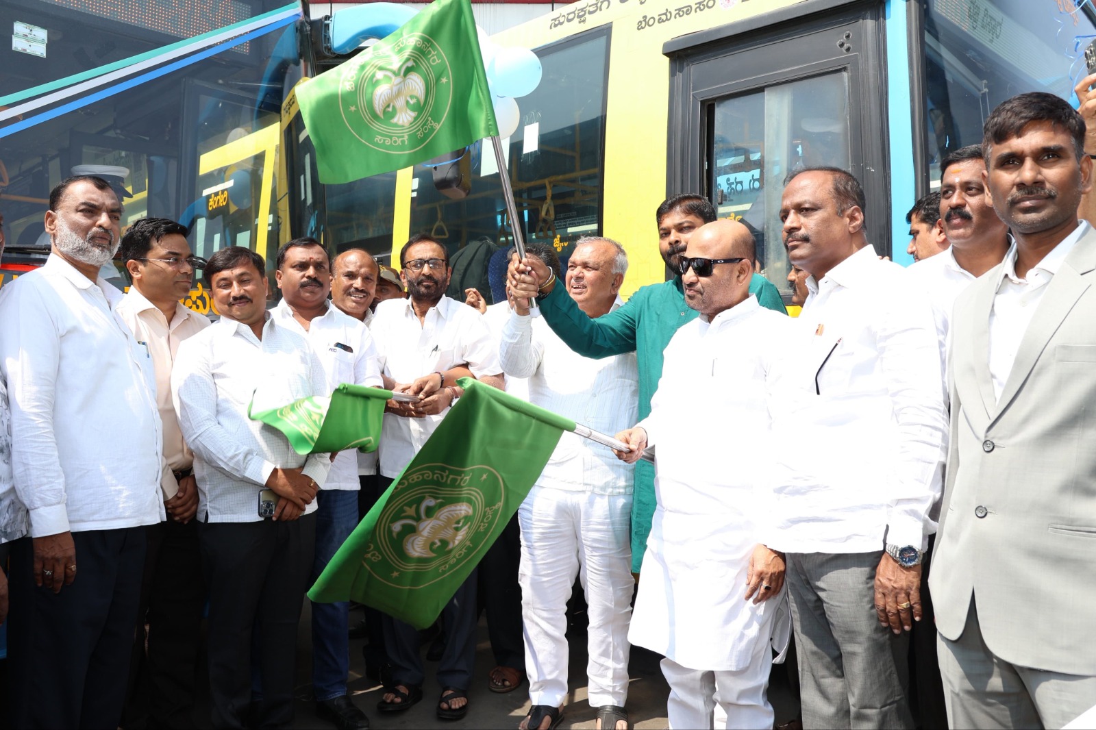 “ವಜ್ರ ವಿಸ್ತಾರ” ಹವಾನಿಯಂತ್ರಿತ ಬಸ್ ಸೇವೆಗೆ ಚಾಲನೆ ನೀಡಿದ ಸಚಿವ ರಾಮಲಿಂಗಾರೆಡ್ಡಿ