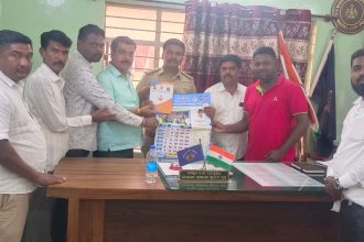 ನೂತನ ಪಿಎಸ್ಐ ಹರಿಯಬ್ಬೆ ಕಾಂತರಾಜ್ ಅವರಿಗೆ ಅಭಿನಂದನೆ ಸಲ್ಲಿಸಿದ ಜಿ.ಎಲ್ ಮೂರ್ತಿ