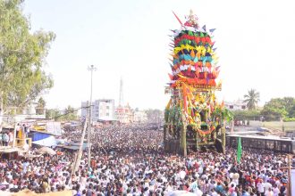 ವಿಜೃಂಭಣೆಯಿಂದ ನಡೆದ ನಾಯಕನಹಟ್ಟಿ ದೊಡ್ಡರಥೋತ್ಸವ, ಮುಕ್ತಿ ಭಾವುಟ ಶಿರಾ ಪಾಲು