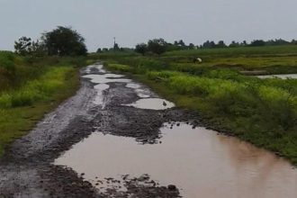 ಹದಗೆಟ್ಟ ರಸ್ತೆಗೆ ದಶಕ, ಇನ್ನು ಯಾವಾಗ ದುರಸ್ತಿ ಭಾಗ್ಯ..? ಗ್ರಾಮಸ್ಥರ ನರಕ ಸದೃಶ್ಯ ಕೇಳೋರ್ಯಾರು..!?