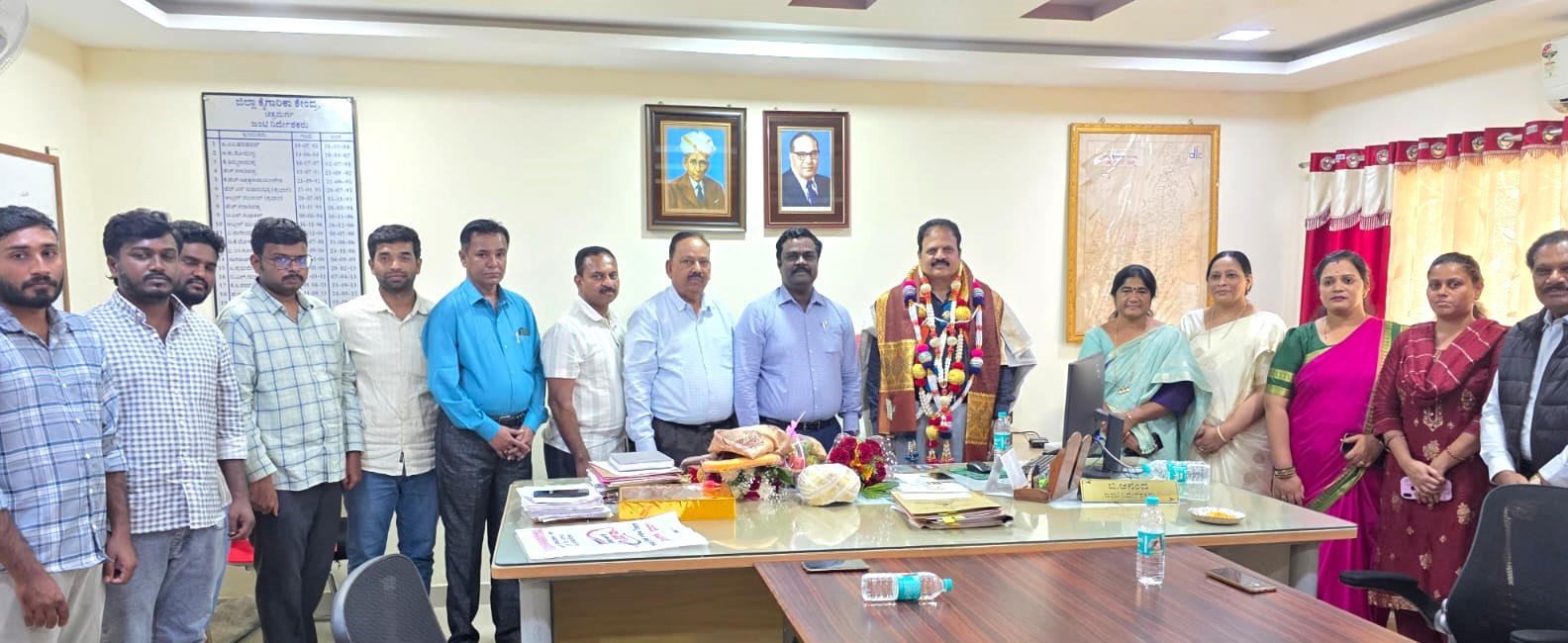 ಕೈಗಾರಿಕಾ ಕೇಂದ್ರ ಜಂಟಿ ನಿರ್ದೇಶಕ ಆನಂದ್ ಅವರಿಗೆ ಆತ್ಮೀಯ ಬೀಳ್ಕೊಡುಗೆ