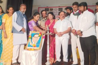 ಹೆಣ್ಣು ಅಬಲೆಯಲ್ಲಿ ಸಬಲೆ:ಮಾಜಿ ಸಚಿವ ಆಂಜನೇಯ