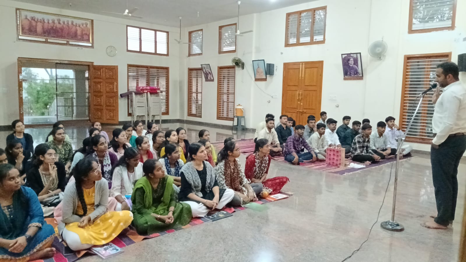 ಯುವ ಜನಾಂಗ ಭಗವದ್ಗೀತೆ ಅಧ್ಯಯನ ಮಾಡಬೇಕು: ಅಭಿಷೇಕ್ ಚಕ್ರವರ್ತಿ