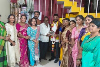 ಒಕ್ಕಲಿಗ ಮಹಿಳಾ ಘಟಕದಿಂದ ಮುಖಂಡ ಸತೀಶ್ ಗೌಡರಿಗೆ ಸನ್ಮಾನ