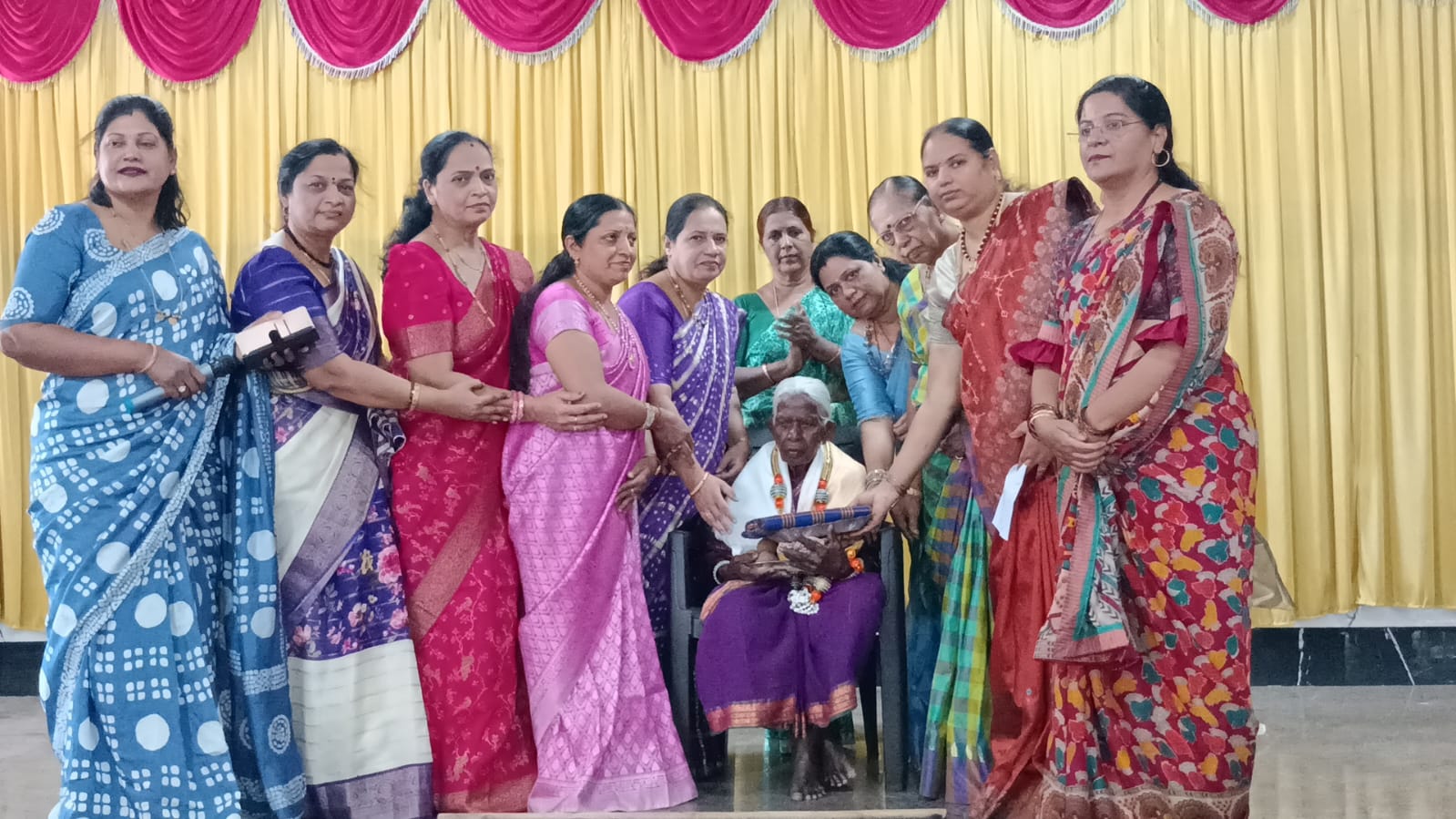 ಅಂತಾರಾಷ್ಟ್ರೀಯ ಮಹಿಳಾ ದಿನಾಚರಣೆ ಪ್ರಯುಕ್ತ ಸೂಲಗಿತ್ತಿ ತಿಮ್ಮಕ್ಕಗೆ ಸನ್ಮಾನ