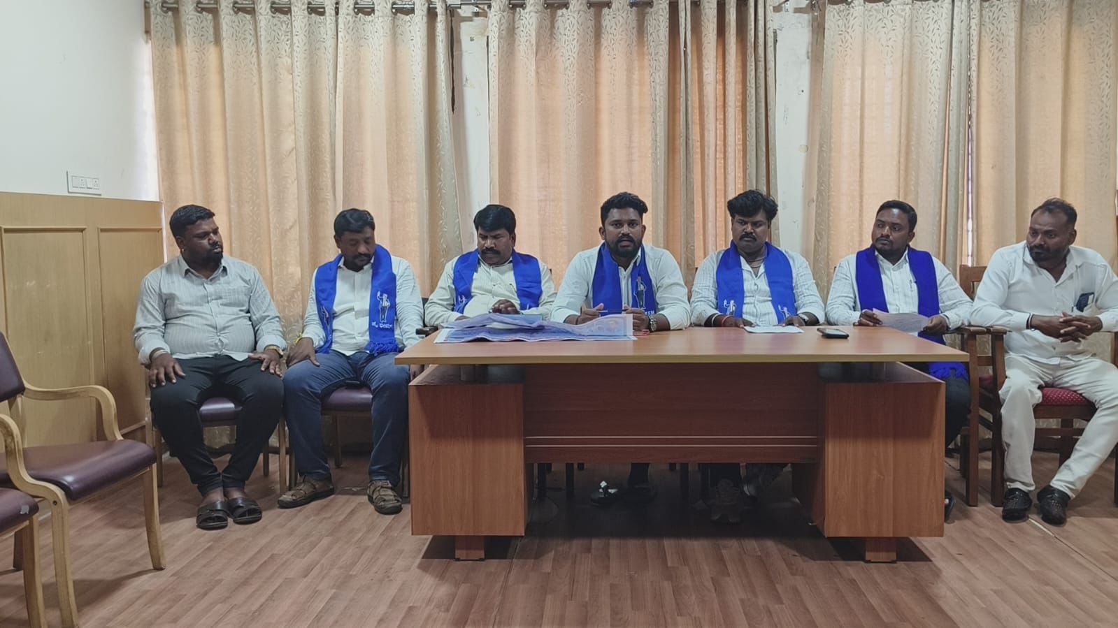 ಜಿಲ್ಲಾಧಿಕಾರಿಗಳ ಕಚೇರಿ ಎದುರು ಬೃಹತ್ ಪ್ರತಿಭಟನೆ