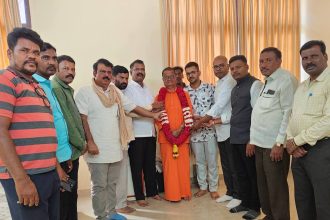 ಒಳಮೀಸಲಾತಿ ಜಾರಿಗಾಗಿ ಪಾದಯಾತ್ರೆ: ಶ್ರೀ ಷಡಕ್ಷರಿಮುನಿ ಸ್ವಾಮೀಜಿಗಳಿಗೆ ಮುಖಂಡರ ಬೆಂಬಲ