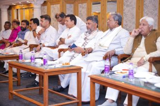 ಕಾಂಗ್ರೆಸ್ ಶಾಸಕಾಂಗ ಸಭೆ: ಉಪಚುನಾವಣೆ ಗೆಲುವಿಗೆ ಸಿದ್ದರಾಮಯ್ಯ-ಡಿಕೆಶಿ ಜಂಟಿ ತಂತ್ರ!