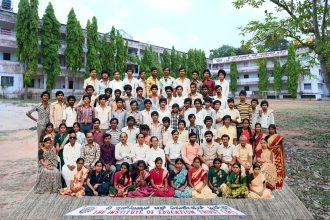 ಇಂದು 40 ವರ್ಷಗಳ ನಂತರದ ಸ್ನೇಹಿತರ ಸಮಾಗಮ ಹೇಗಿರುತ್ತೇ ಗೊತ್ತಾ?