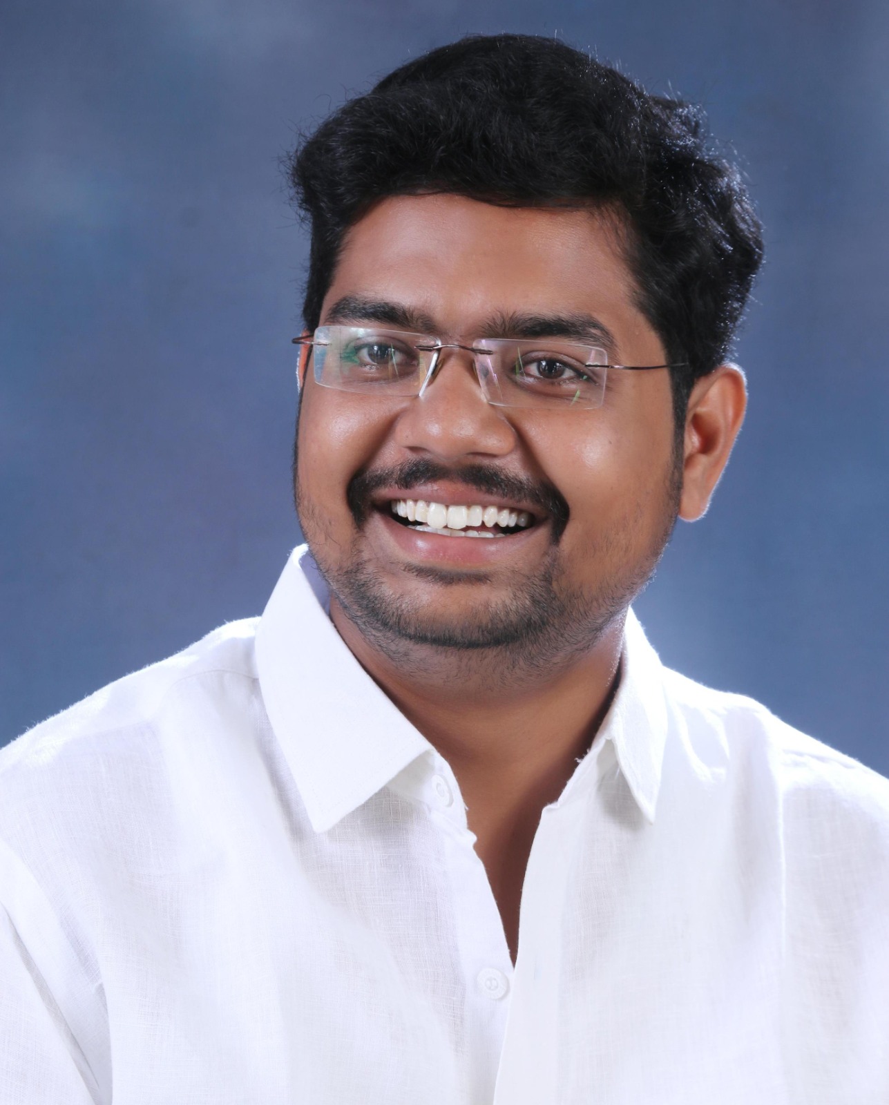 ಯುವ ಕಾಂಗ್ರೆಸ್ ಸಮಿತಿ ರಾಜ್ಯ ಪ್ರಧಾನ ಕಾರ್ಯದರ್ಶಿ ಡಾ.ದಾದಾಪೀರ್