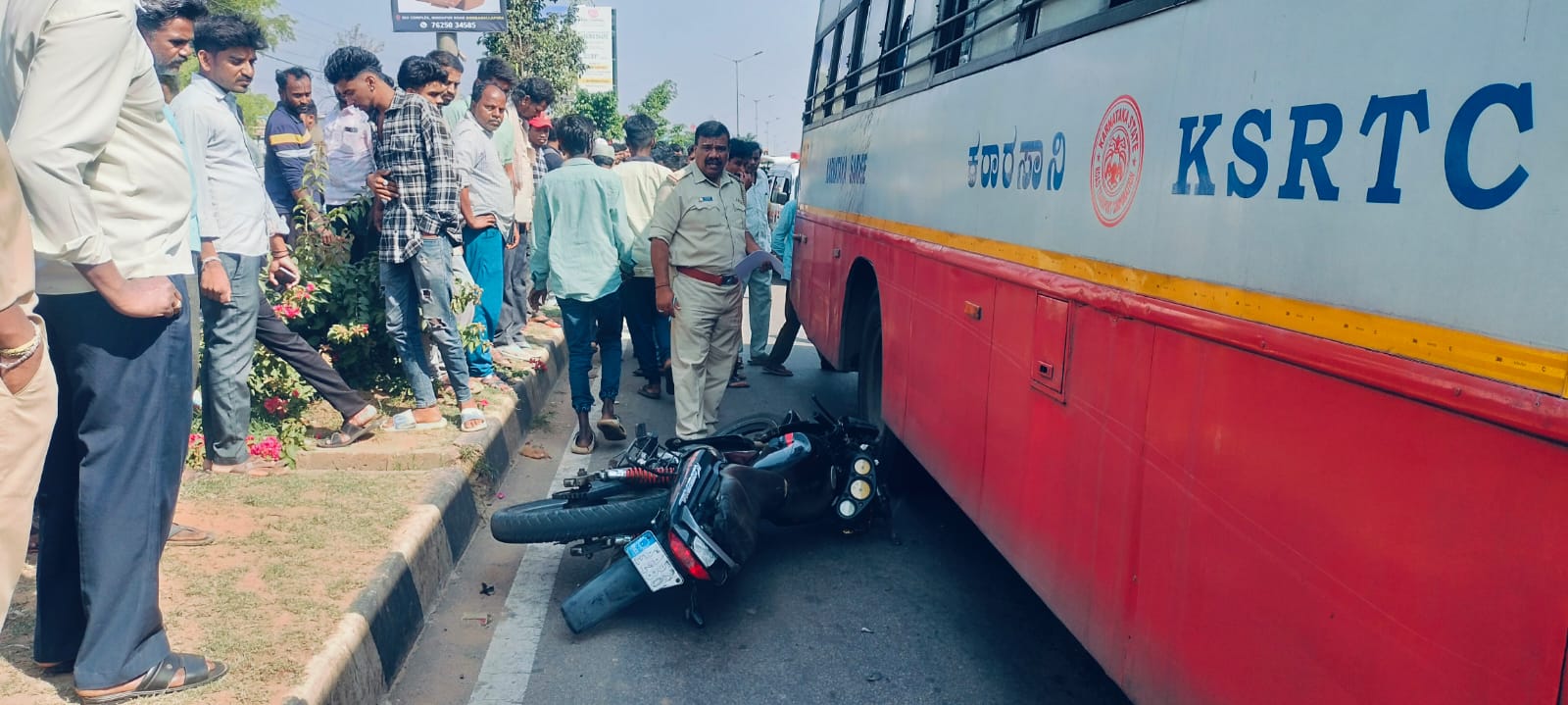 ಕೆಎಸ್ಆರ್ ಟಿಸಿ ಬಸ್ ಬೈಕ್ ಡಿಕ್ಕಿ ಬೈಕ್ ಸವಾರ ಸಾವು