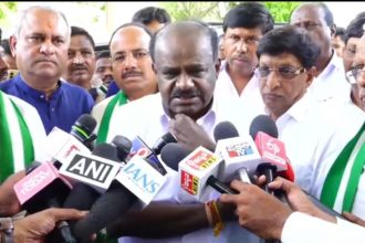 ದಾವಣಗೆರೆ ದಕ್ಷಿಣದಲ್ಲಿ ಹೆಚ್.ಡಿ.ಕುಮಾರಸ್ವಾಮಿ ಅಬ್ಬರದ ಪ್ರಚಾರ: ಎನ್‌ಡಿಎ ಅಭ್ಯರ್ಥಿ ಪರ ಮತಯಾಚನೆ