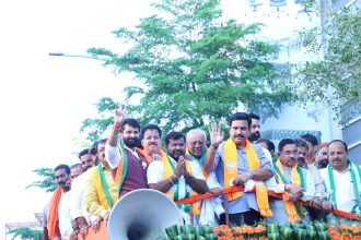 ಬಿಜೆಪಿ ಅಭ್ಯರ್ಥಿ ಶ್ರೀನಿವಾಸ್ ದಾಸ್ ಪರ ಅಬ್ಬರದ ಪ್ರಚಾರ