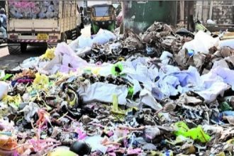 ಬೆಂಗಳೂರು ಈಗ ‘ಗಾರ್ಬೇಜ್ ಸಿಟಿ’: ಡಿಸಿಎಂ ವಿರುದ್ಧ ಅಶೋಕ್ ತೀವ್ರ ವಾಗ್ದಾಳಿ