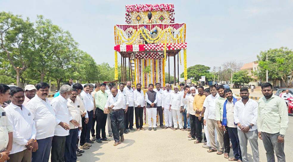 ಅವಮಾನ ಮೆಟ್ಟಿನಿಂತು ಶೋಷಿತ ಸಮುದಾಯ ರಕ್ಷಿಸಿದ ಅಗ್ರಗಣ್ಯ ನಾಯಕ: ಶಾಸಕ ರಘುಮೂರ್ತಿ