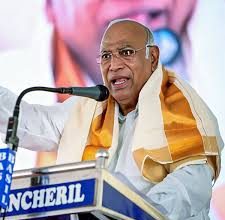 ಚರ್ಚೆಗೆ ಗ್ರಾಸವಾದ ಮಲ್ಲಿಕಾರ್ಜುನ ಖರ್ಗೆ ಅವರ ಸರಣಿ ವಿವಾದಾತ್ಮಕ ಹೇಳಿಕೆಗಳು