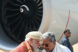 ಸಿದ್ದರಾಮಯ್ಯ ಅವರಿಂದ ಮೋದಿ ಅವರಿಗೆ ಆತ್ಮೀಯ ಸ್ವಾಗತ