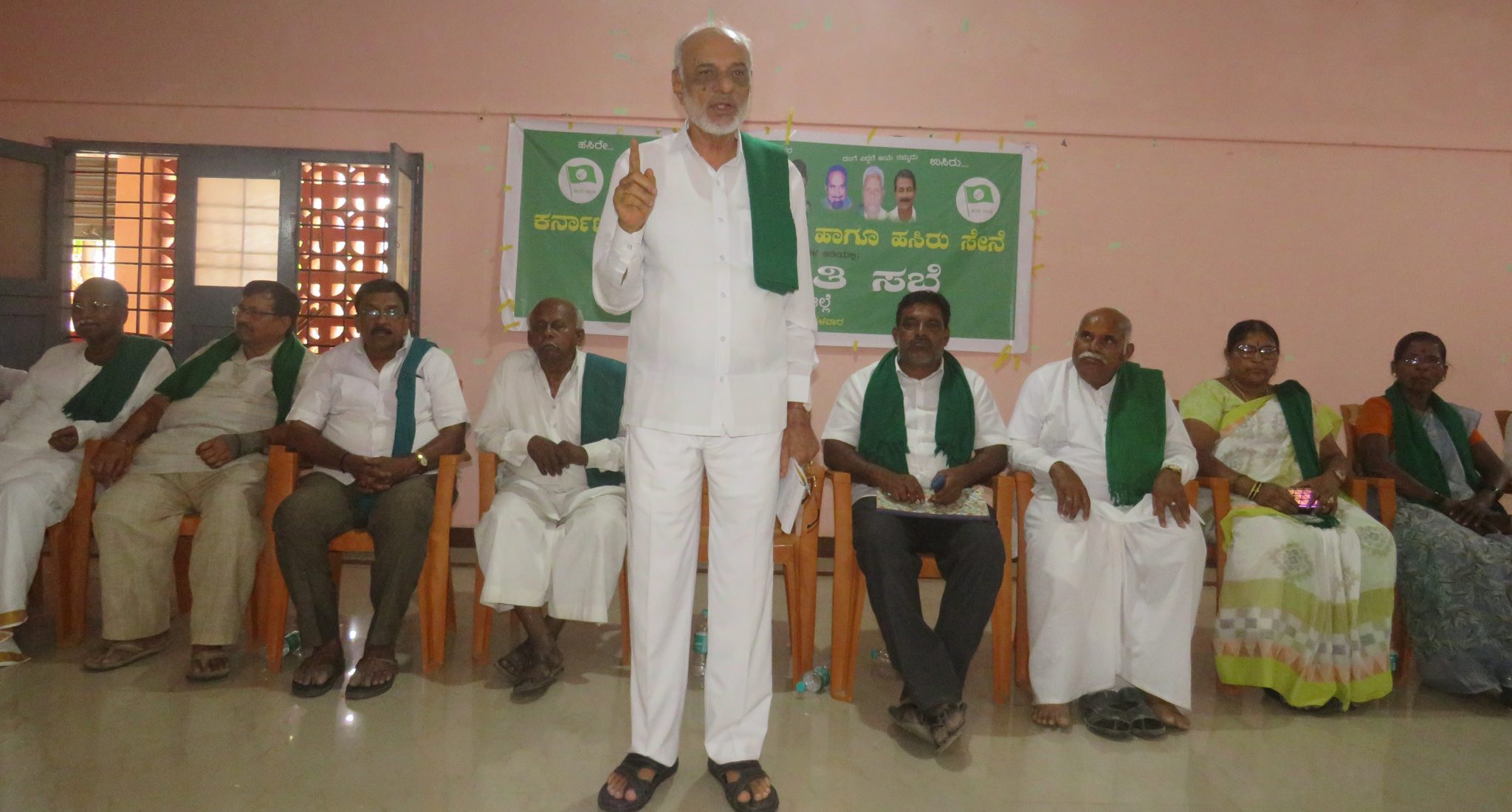 ಅಂತರಾಷ್ಟ್ರೀಯ ವಾಣಿಜ್ಯ ಒಪ್ಪಂದದಿಂದ ಕೇಂದ್ರ ಹಿಂದೆ ಸರಿಯಲಿ