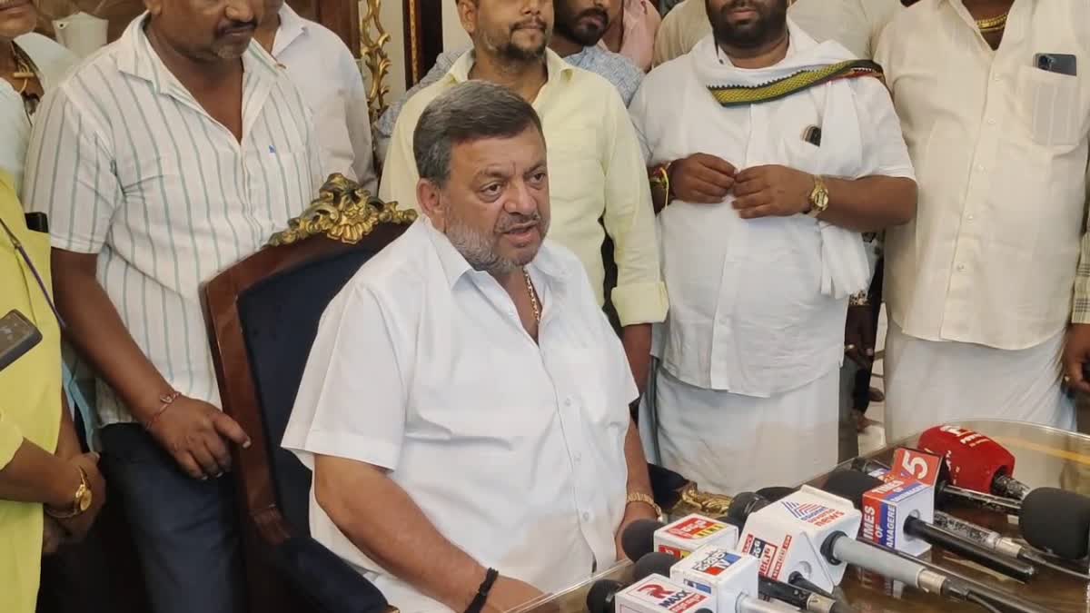 “ಕಾಂಗ್ರೆಸ್ ಪಕ್ಷದ ಅನ್ನ ತಿಂದ ಮೇಲೆ ಕೆಲಸ ಮಾಡಬೇಕು”-ಎಸ್ಎಸ್ಎಂ