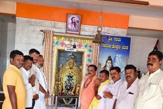 ಸಚಿವ ಡಿ. ಸುಧಾಕರ್ ಶೀಘ್ರ ಗುಣಮುಖರಾಗಲಿ ಎಂದು ದೇವಸ್ಥಾನದಲ್ಲಿ ವಿಶೇಷ ಪೂಜೆ