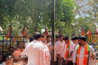 ಬಿಜೆಪಿ ಸ್ಥಾಪನಾ ದಿನಾಚರಣೆ: ಜಗನ್ನಾಥ ಭವನದಲ್ಲಿ ಧ್ವಜಾರೋಹಣ ಮಾಡಿದ ಆರ್. ಅಶೋಕ್