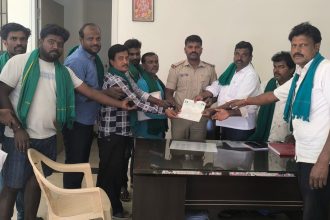 ರೈತರ ಪಂಪ್‌ಸೆಟ್ ಕೇಬಲ್ ಕಳ್ಳತನ: ಕ್ರಮಕ್ಕೆ ಆಗ್ರಹಿಸಿ ಪ್ರತಿಭಟನೆ