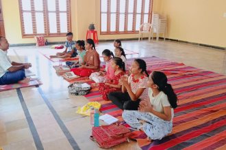 ಭಗವಂತ ಬೇಕೆಂಬ ವ್ಯಾಕುಲತೆಯಂತೆ ಮಕ್ಕಳು ಓದಿನಲ್ಲಿ ಆಸಕ್ತಿ ಬೆಳೆಸಿಕೊಳ್ಳಬೇಕು