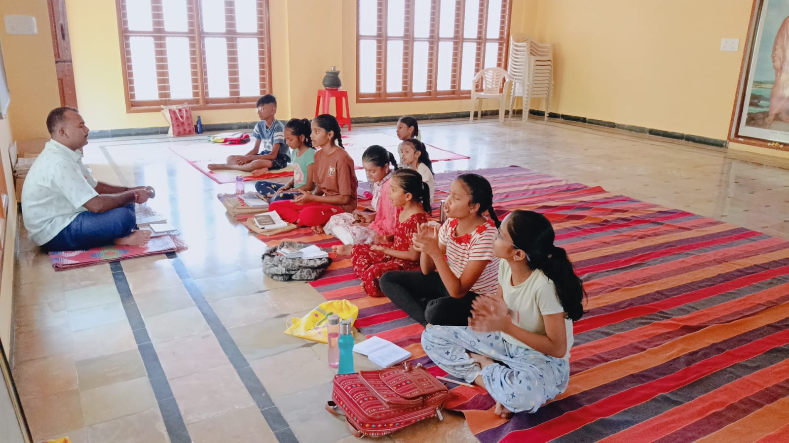 ಭಗವಂತ ಬೇಕೆಂಬ ವ್ಯಾಕುಲತೆಯಂತೆ ಮಕ್ಕಳು ಓದಿನಲ್ಲಿ ಆಸಕ್ತಿ ಬೆಳೆಸಿಕೊಳ್ಳಬೇಕು