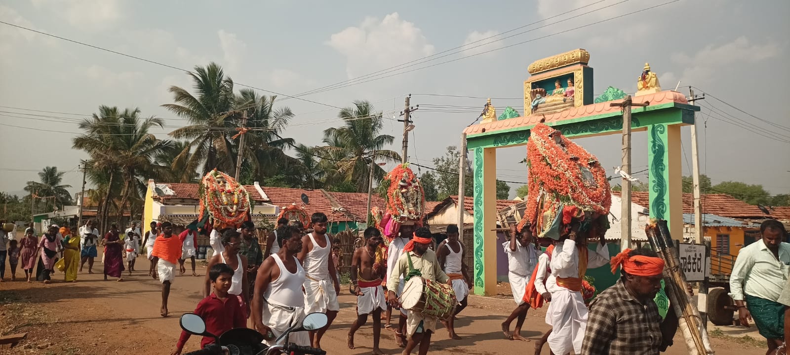ಕುಂಚಿಟಿಗ ಕುಲ ದೇವತೆಗಳ ವಿಶಿಷ್ಟ ಆಚರಣೆ: ಏನಿದು ಶ್ರೀಕಣಿವೆ ಮಾರಮ್ಮನ ‘ಸೆಳೆ’ ವೈಭವ